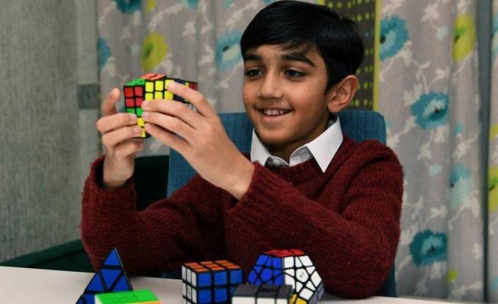11 yaşındaki Yusuf Şah zeka testinde Hawking'i geçti